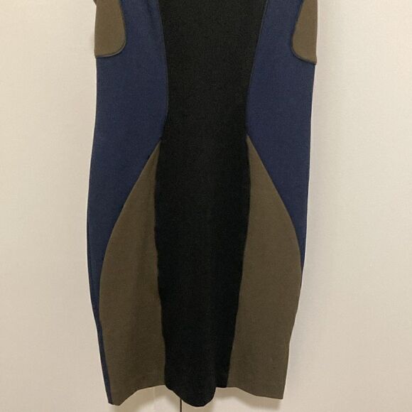 Amen Italy Color Block Sleeveless Shift Dress. Black/Navy/Brown. Size 40. US 4. - Picture 3 of 10